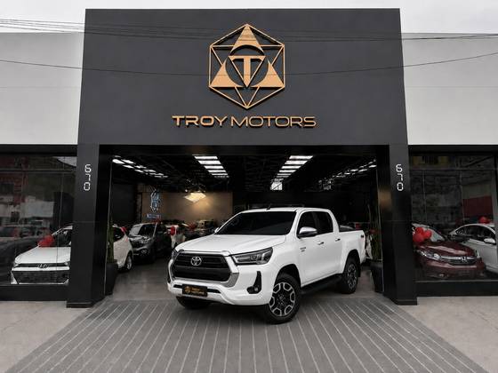 TOYOTA HILUX 2.8 D-4D TURBO DIESEL CD SRV 4X4 AUTOMÁTICO TOYOTA HILUX 2.8 D-4D TURBO DIESEL CD SRV 4X4 AUTOMÁTICO